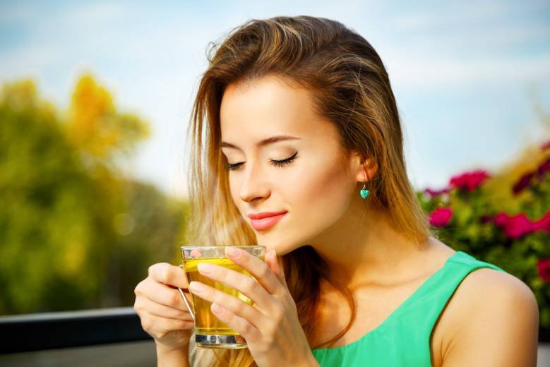 Drinking green tea can help in weight loss 