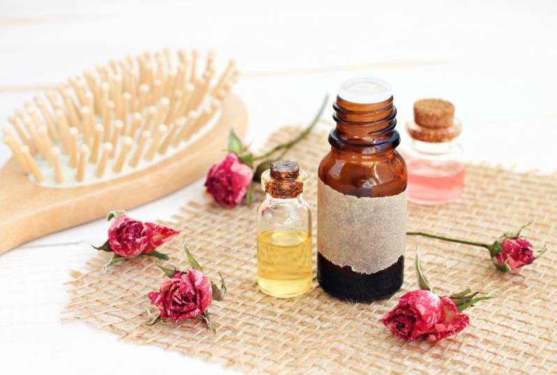 Go for essential oils to deal with the splitting