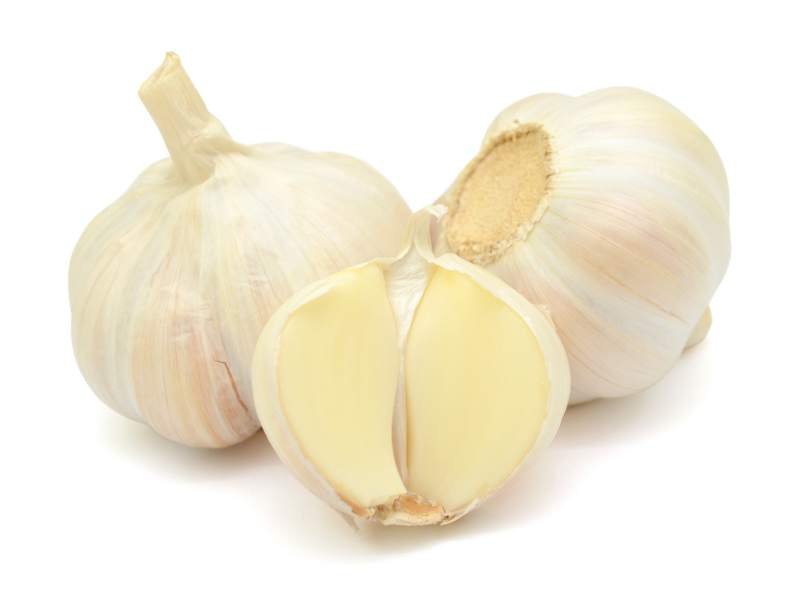 Run garlic behind your neck to clear pimples