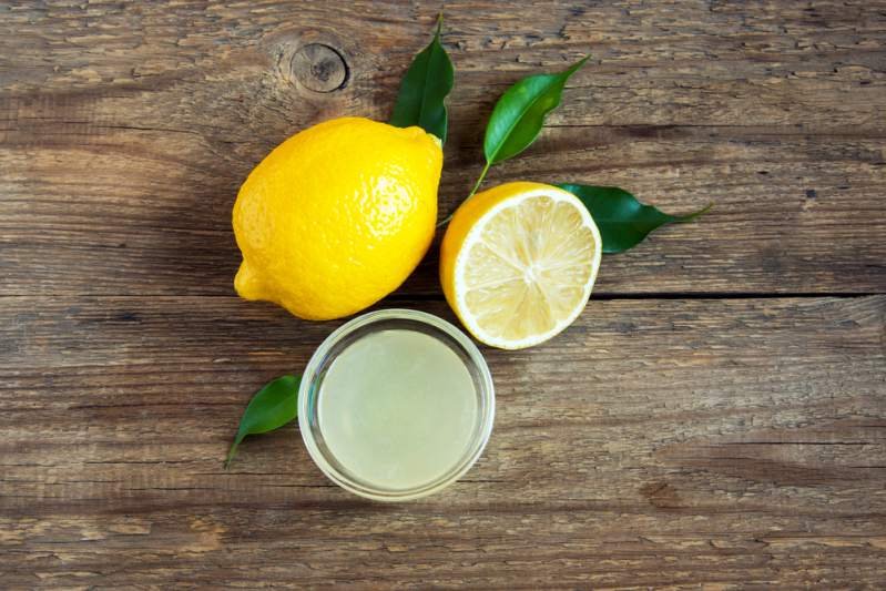 Fresh lemon juice is effective for acne