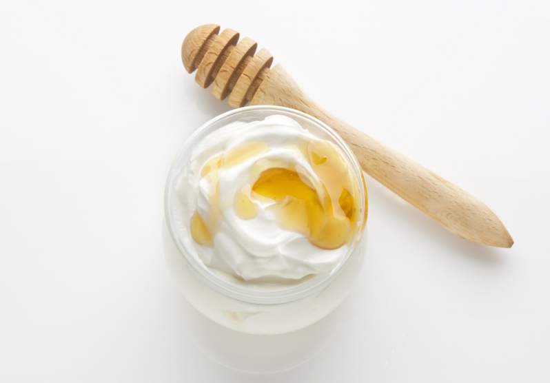 Yogurt + Honey mask for acne